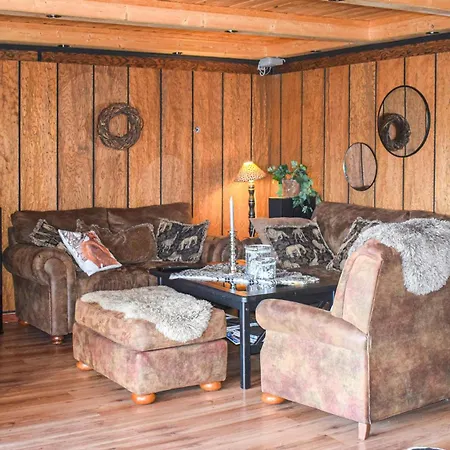 アパート 3 Bedroom Cozy In Al *